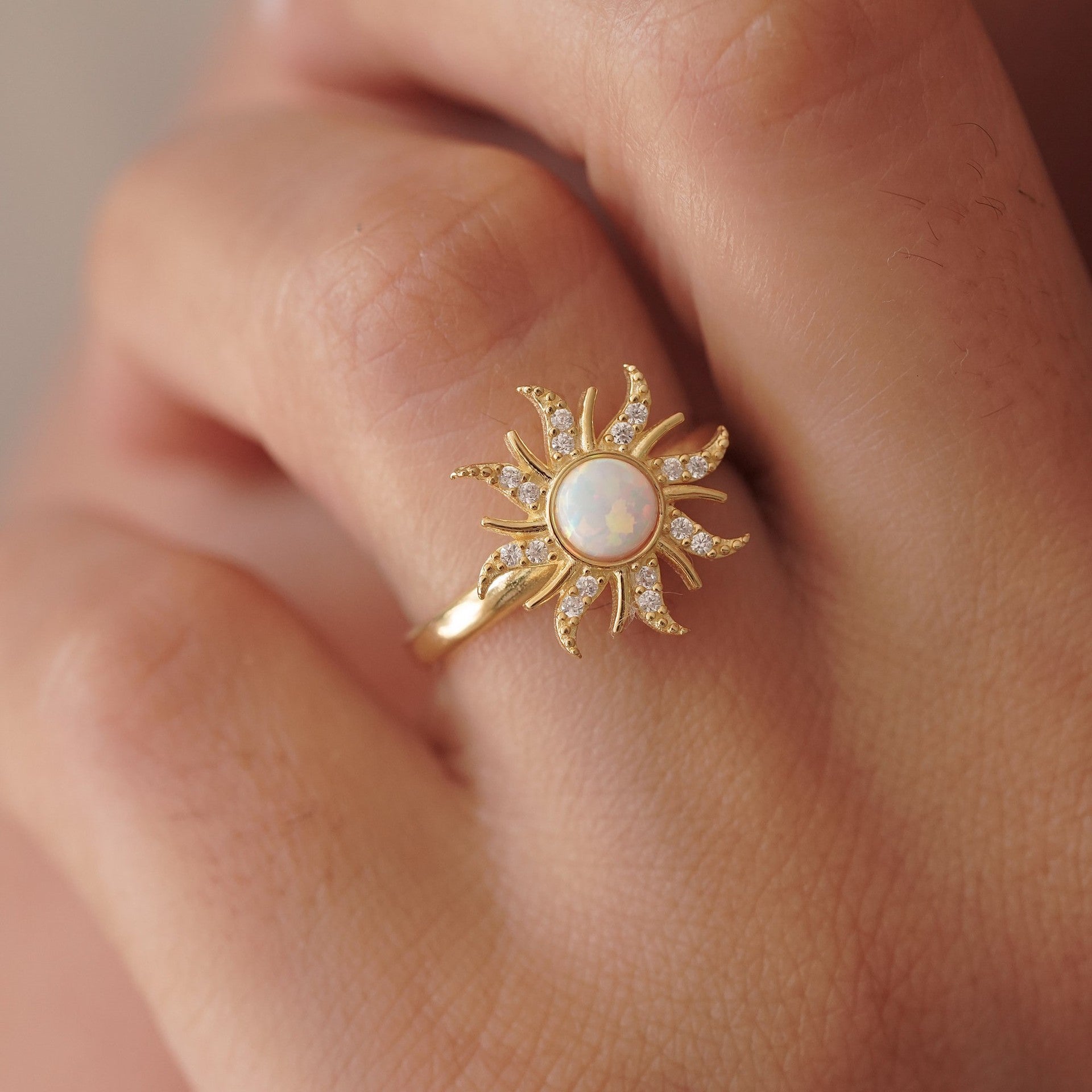 Sol Dorado Adjustable Ring